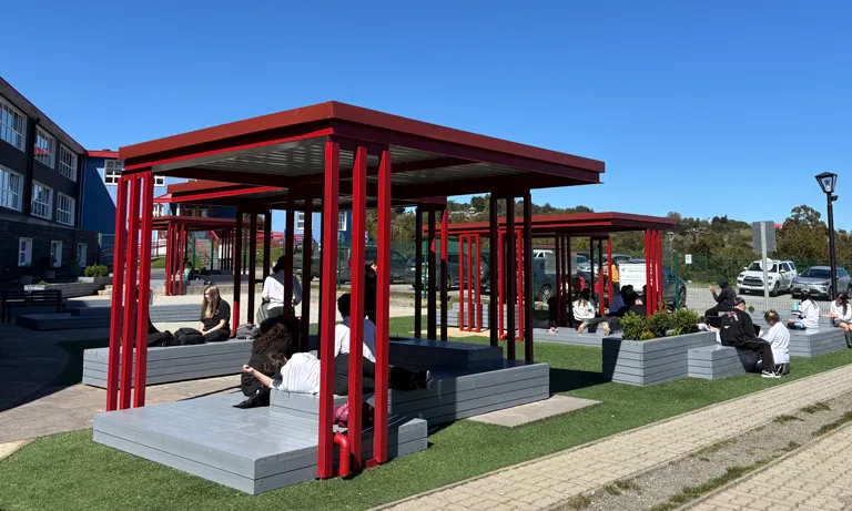 historia-2024-patio-exterior